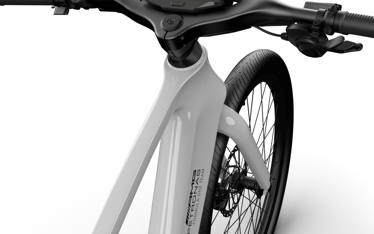 Mercedes-AMG F1® City Edition 250 Electric Bike